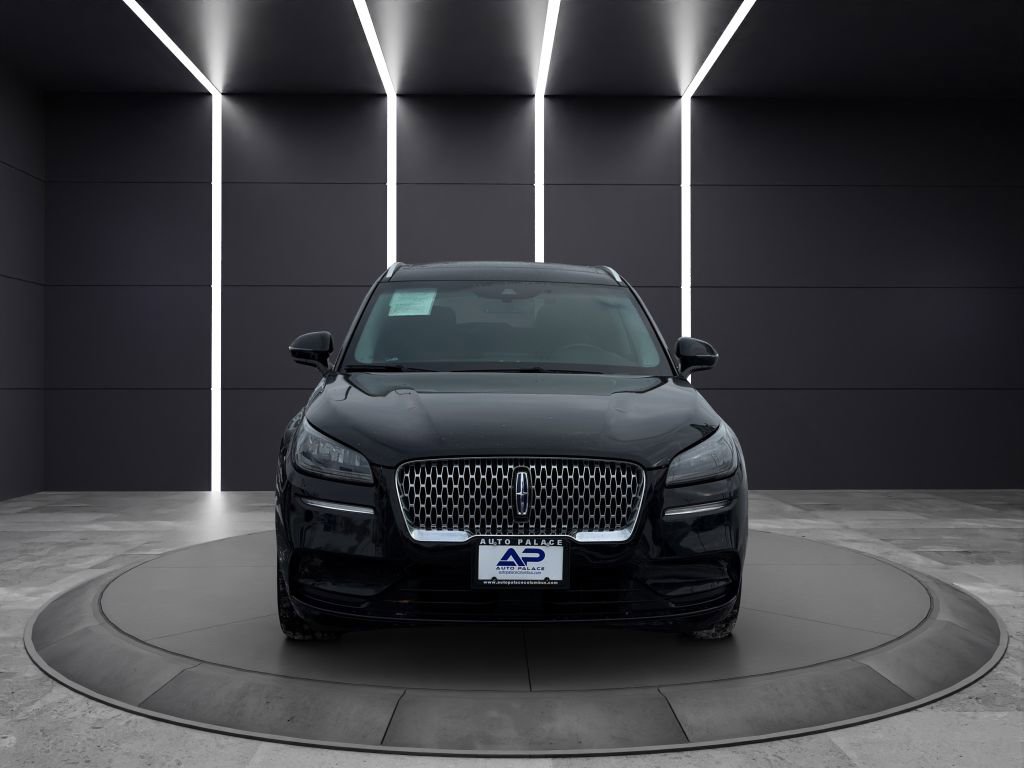 Used 2022 Lincoln Corsair Grand Touring image 2