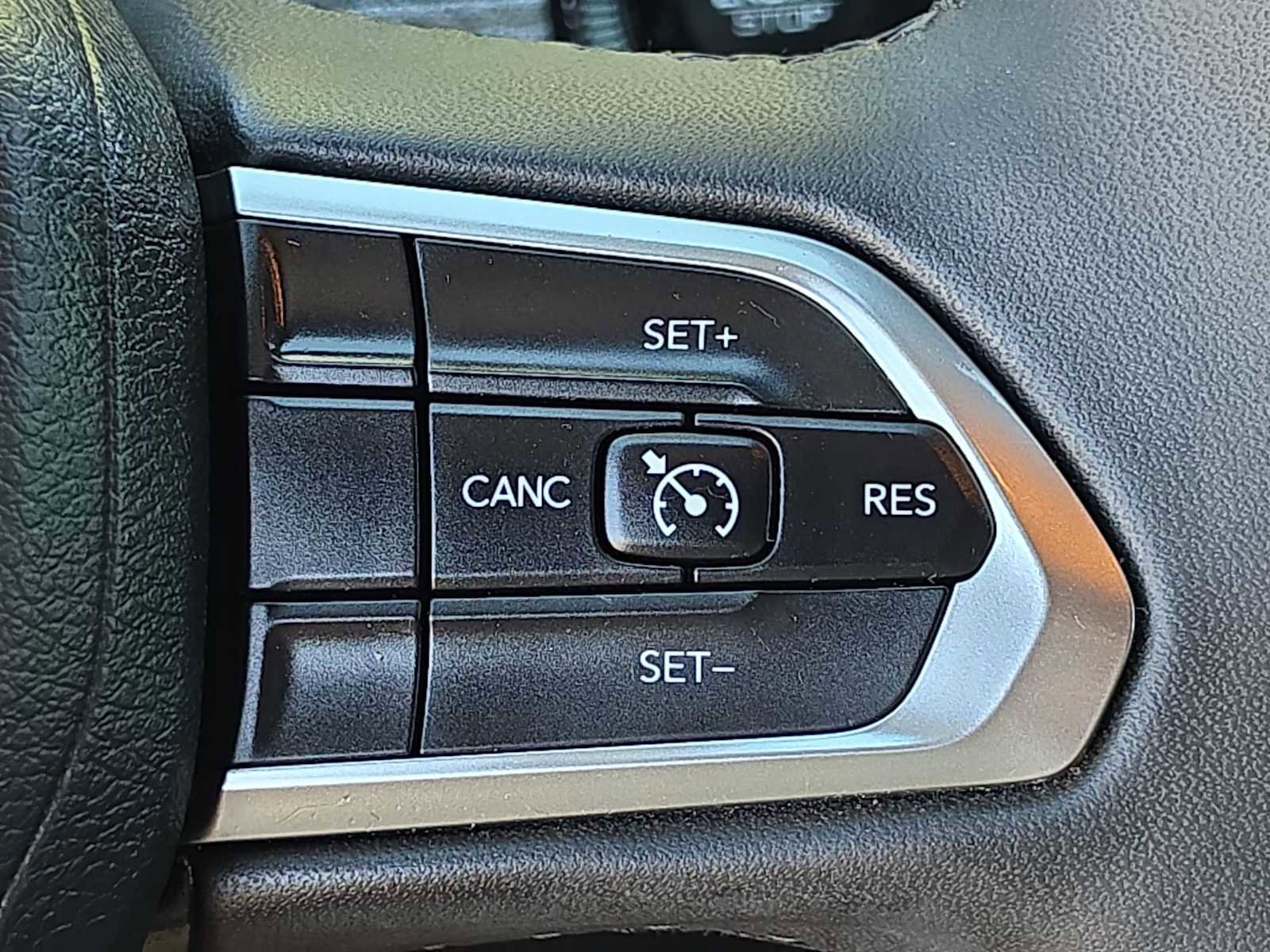 Used 2024 Jeep Compass Latitude image 29