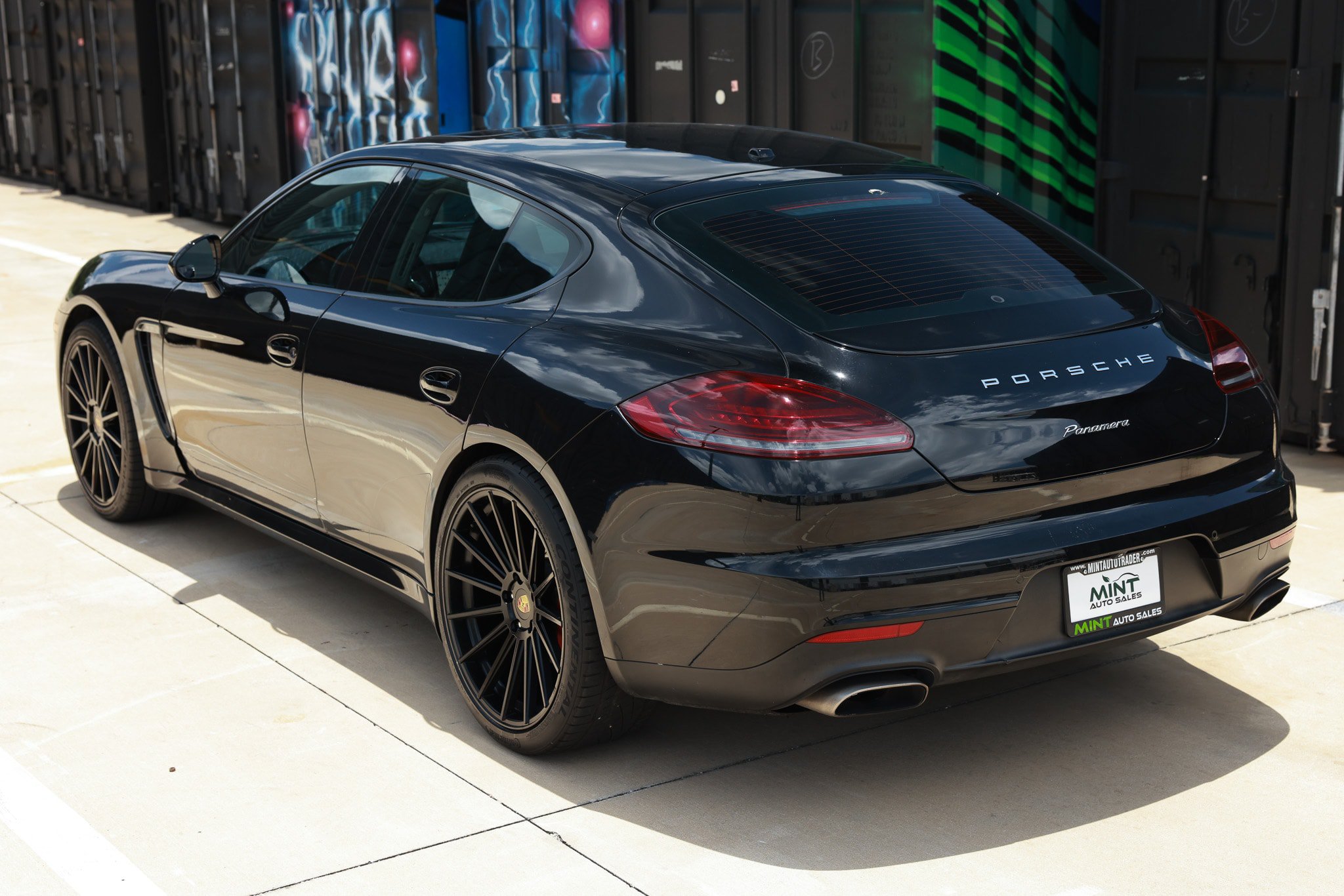 Used 2014 Porsche Panamera RWD image 8