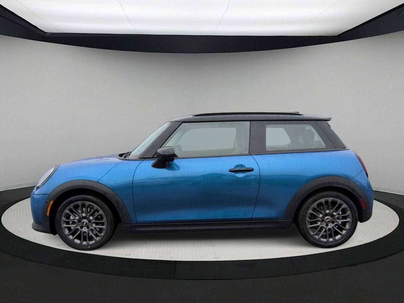 Used 2025 MINI Cooper S image 5