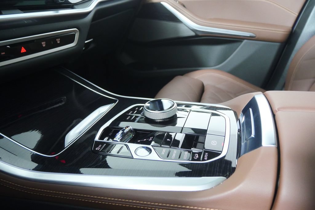 Certified 2026 BMW X5 M60i AWD/4WD image 25