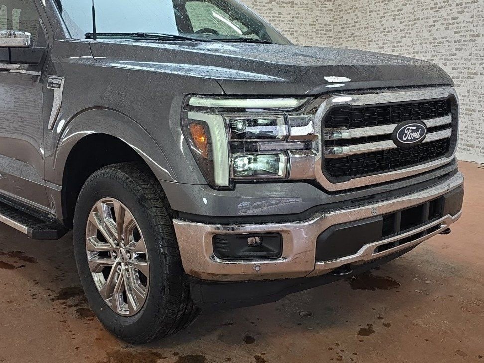 New 2026 Ford F150 Lariat w/ Equipment Group 502A High image 8