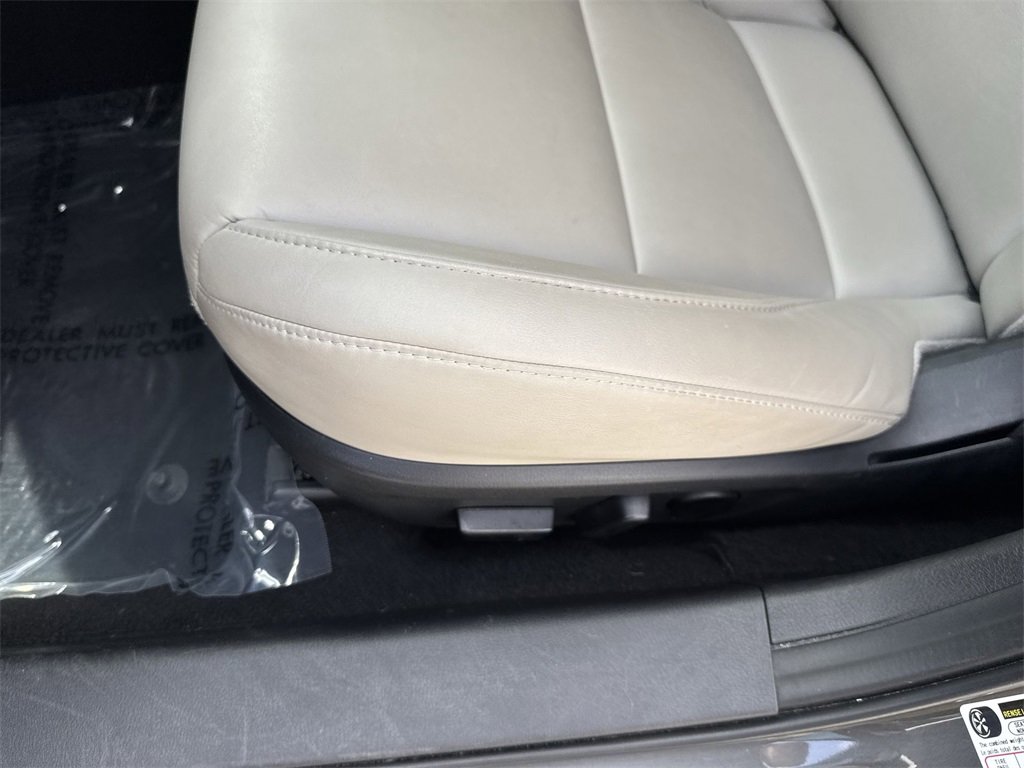 Used 2019 MAZDA MAZDA3 Sedan w/ Preferred Package image 41