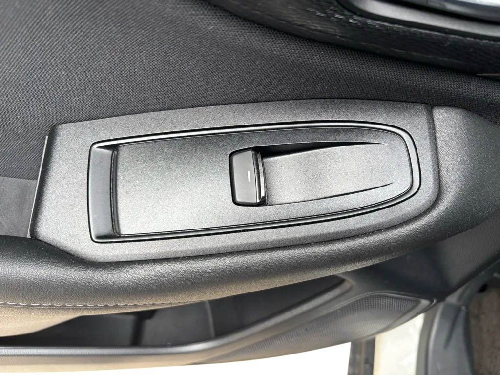 Used 2022 Subaru Outback Premium AWD/4WD image 24