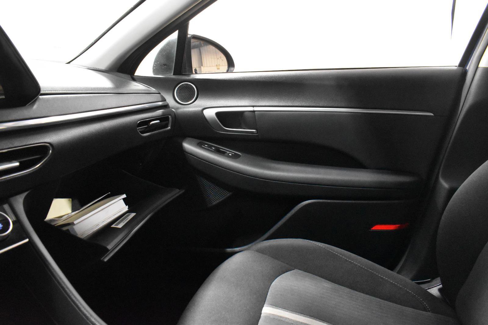 Used 2020 Hyundai Sonata SEL w/ Convenience Package FWD image 18