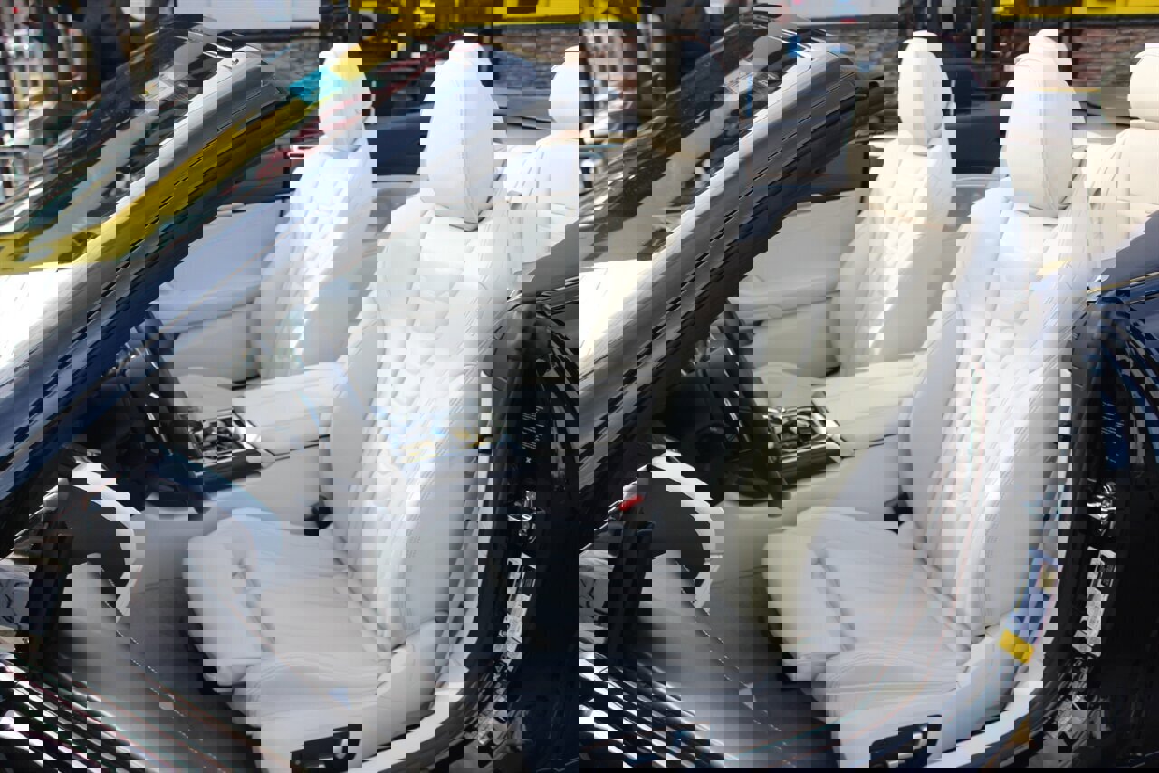 Used 2022 BMW 840i xDrive Convertible w/ Driving Assistance Package image 19