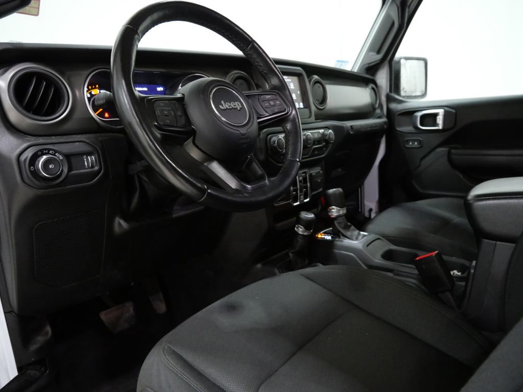 Used 2023 Jeep Wrangler Willys image 12
