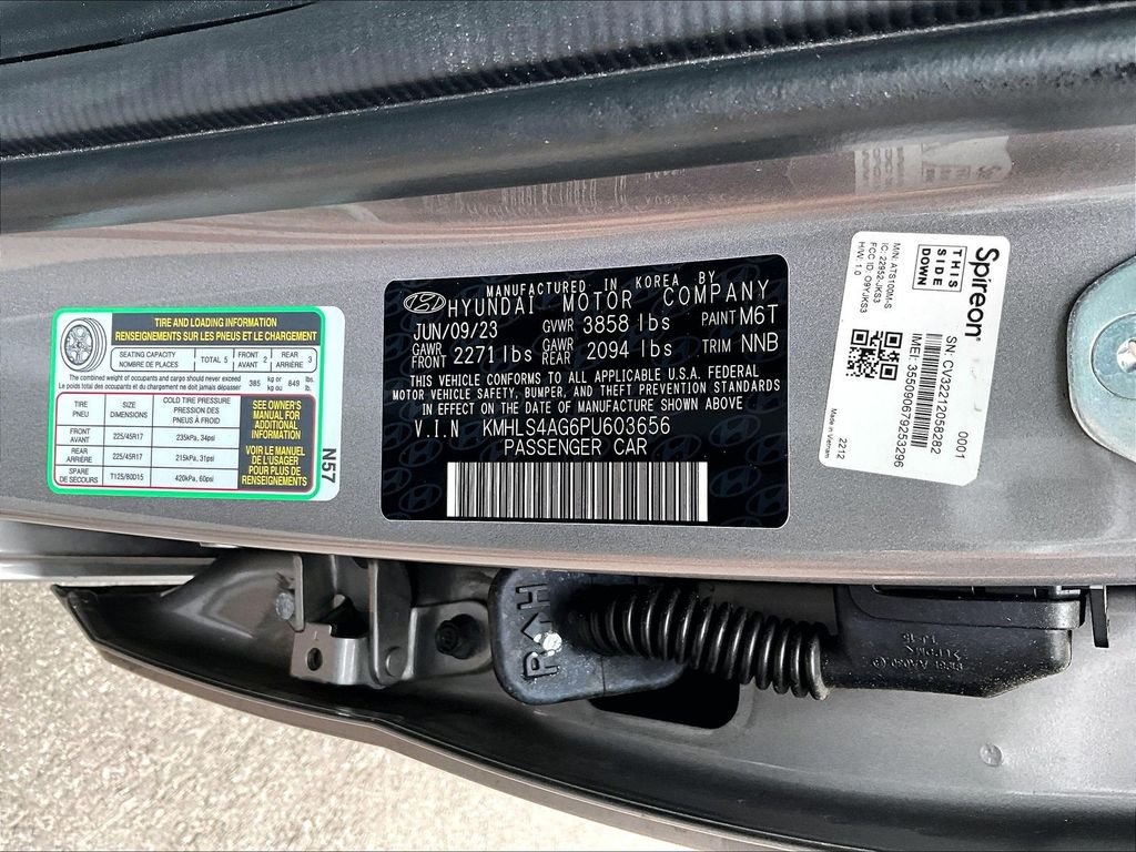 Used 2023 Hyundai Elantra SEL w/ Convenience Package FWD image 9