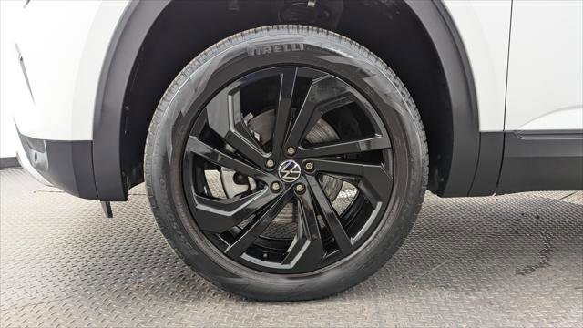 Used 2022 Volkswagen Atlas SE w/ Black Wheel Package image 28