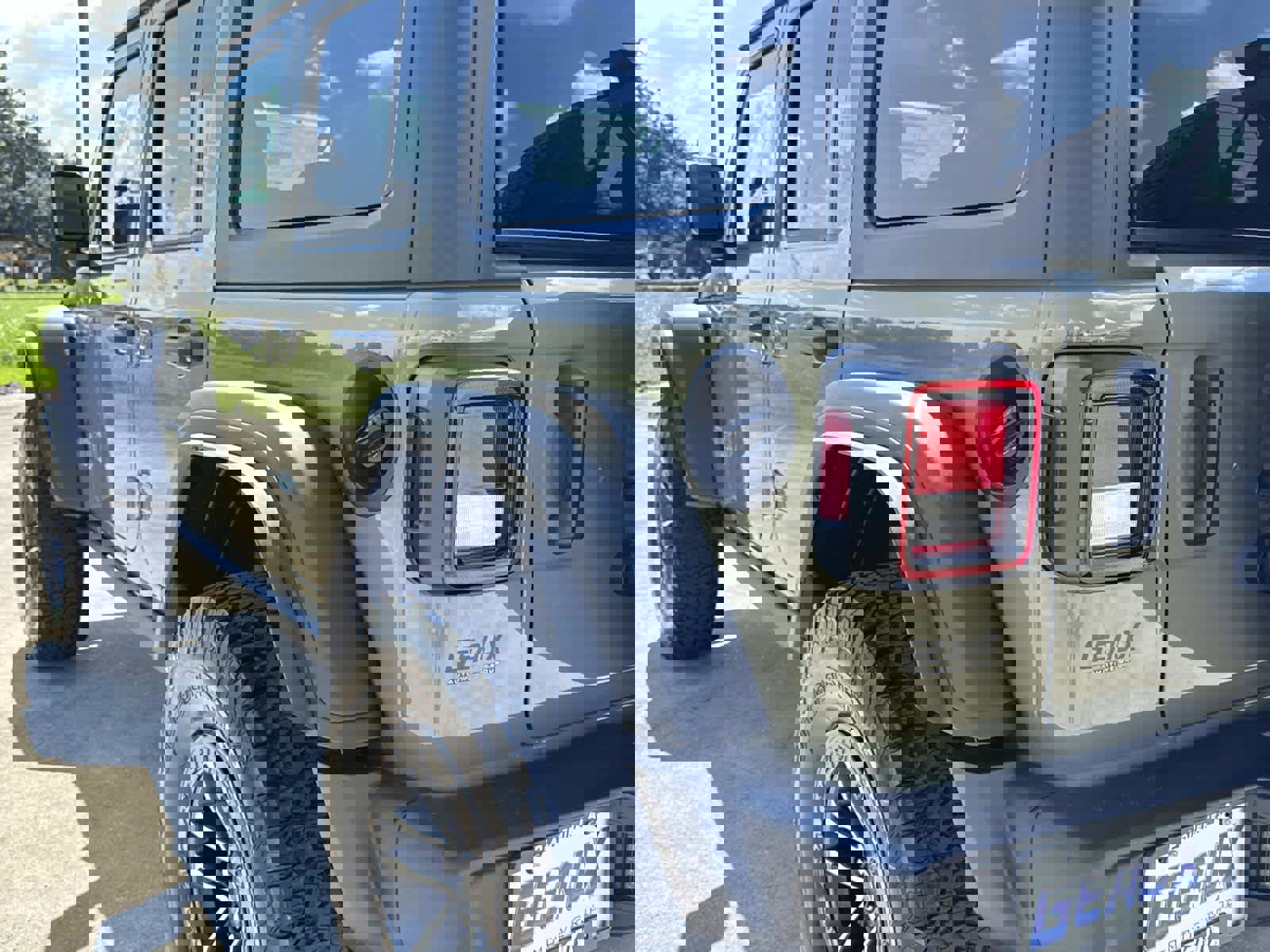 New 2025 Jeep Wrangler Willys image 9