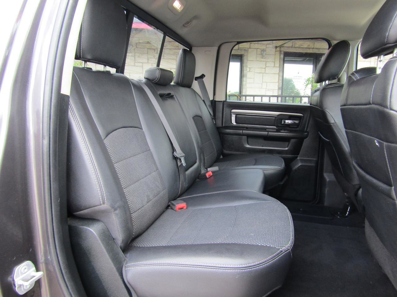 Used 2018 RAM 2500 Big Horn w/ Sport Appearance Group AWD/4WD image 12