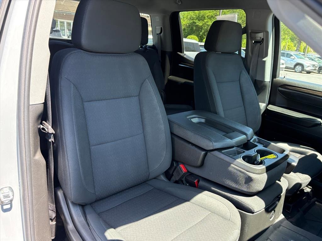 Used 2024 Chevrolet Silverado 1500 LT RWD image 17