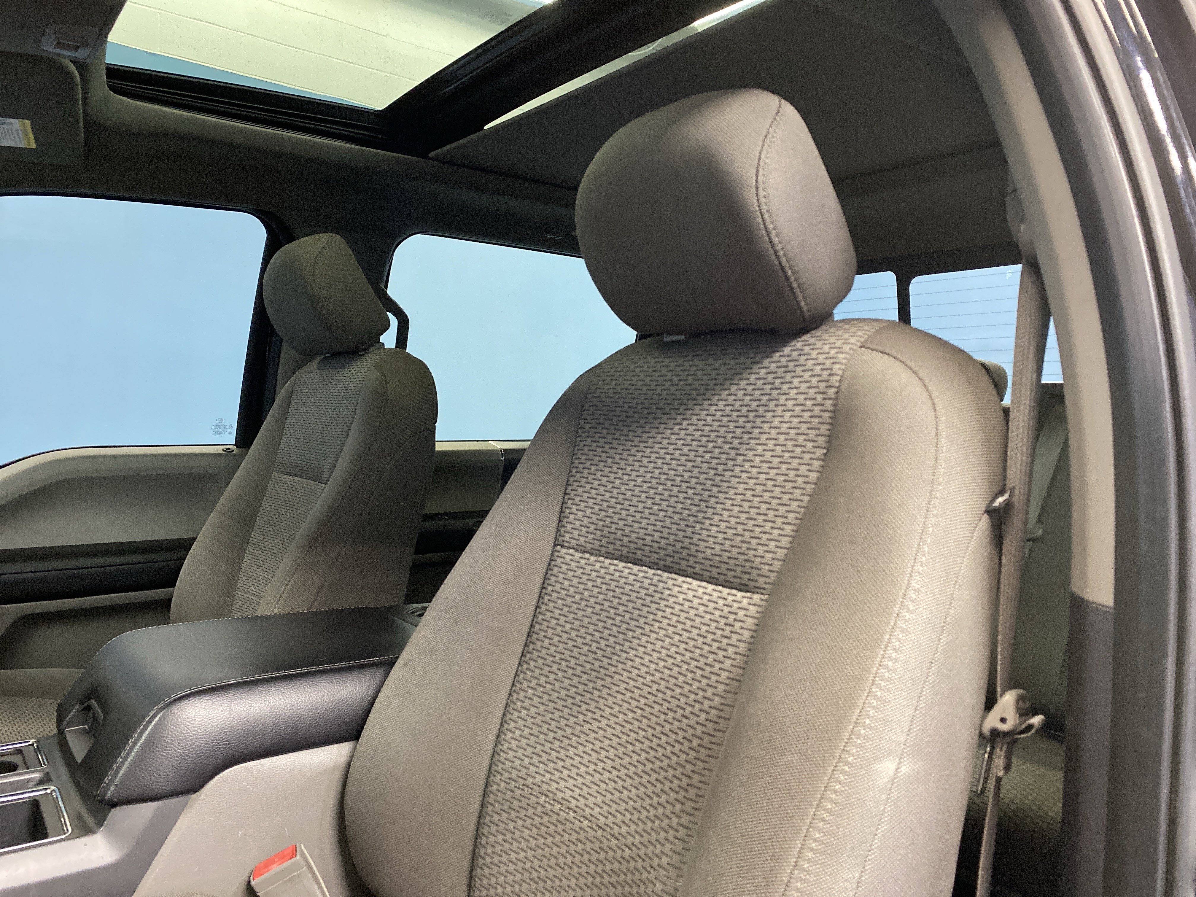 Used 2018 Ford F150 XLT w/ Equipment Group 302A Luxury image 10