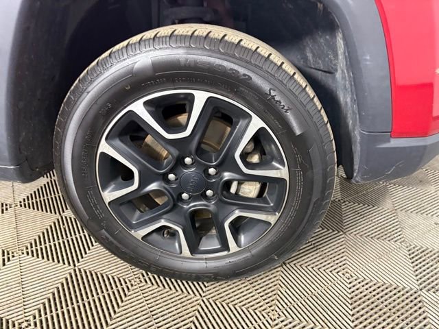 Used 2020 Jeep Compass Trailhawk image 23