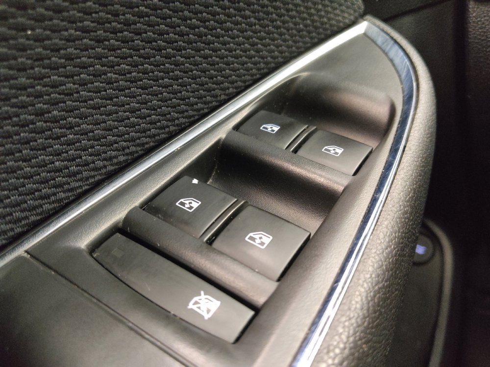 Used 2016 Chevrolet Cruze LT FWD image 27