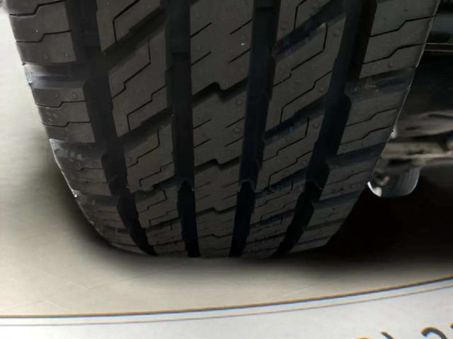 Used 2024 Jeep Grand Cherokee Laredo RWD image 99