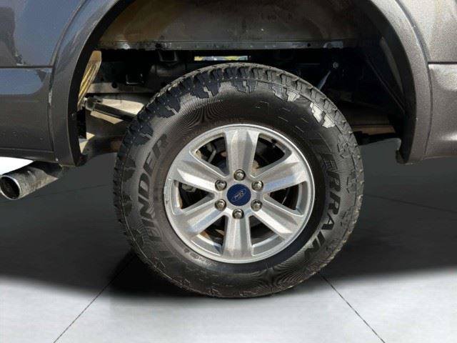 Used 2016 Ford F150 XLT w/ Equipment Group 302A Luxury AWD/4WD image 48