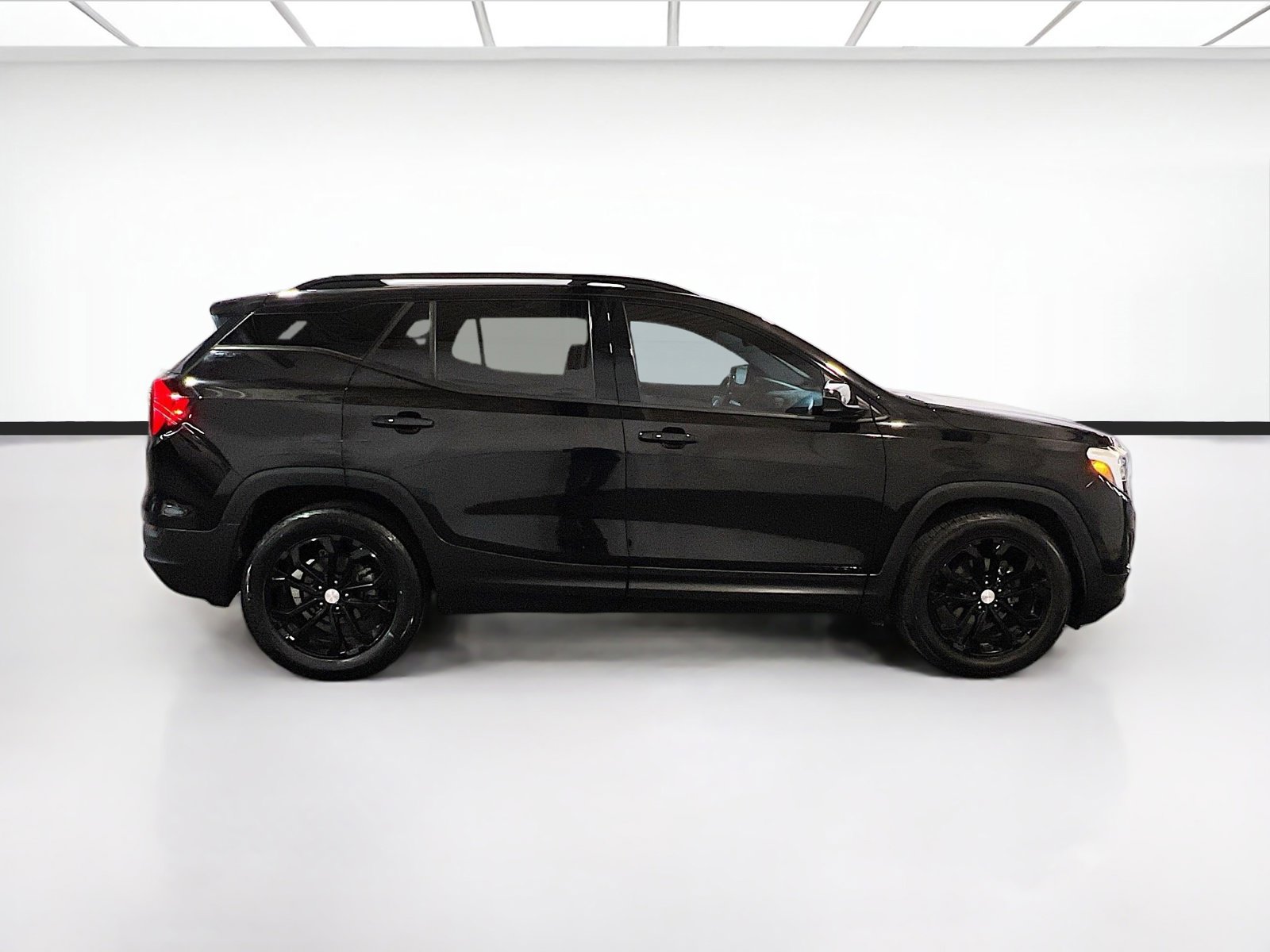 Used 2019 GMC Terrain SLE w/ Driver Convenience Package FWD image 24
