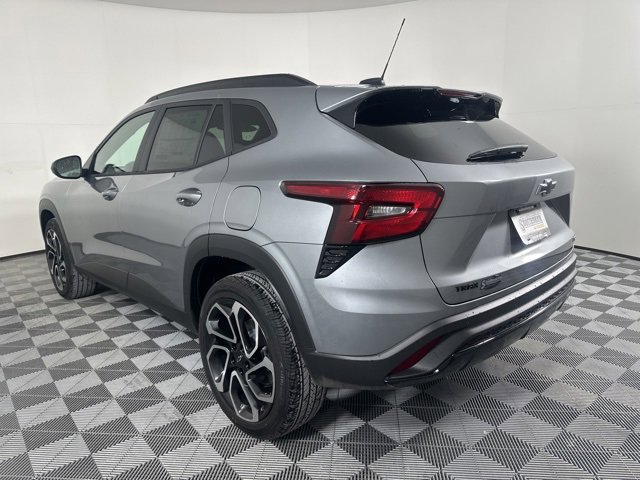 New 2026 Chevrolet Trax RS w/ Sunroof Package image 5