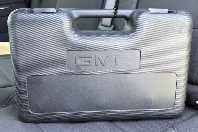 New 2026 GMC Sierra 3500 SLE w/ SLE Value Package AWD/4WD image 17