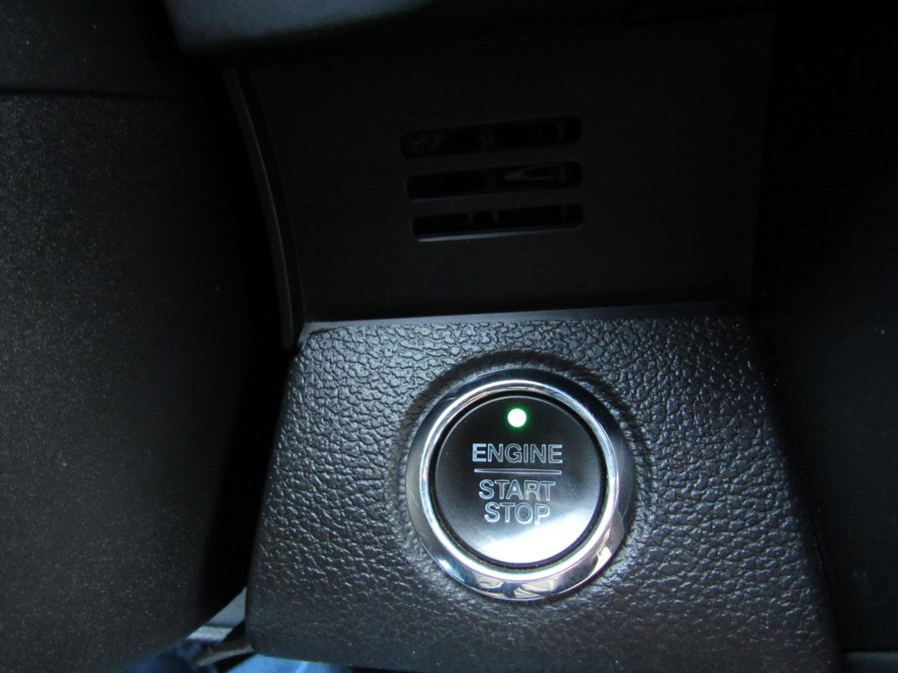 Used 2019 Ford F150 Platinum w/ Equipment Group 701A Luxury image 21