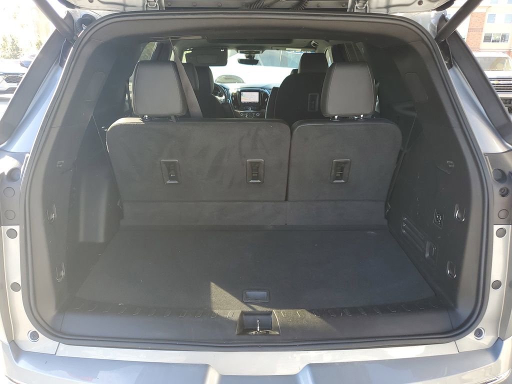 Used 2023 Chevrolet Traverse High Country image 8