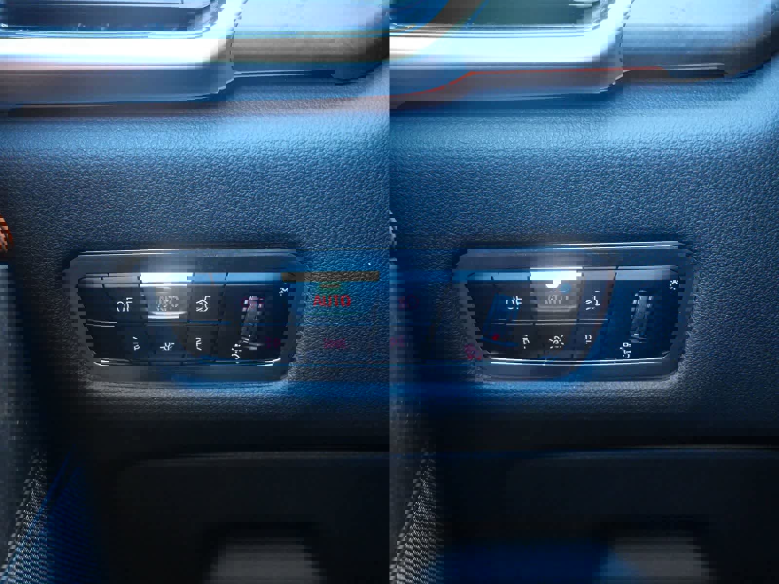 Used 2022 BMW X5 xDrive40i w/ M Sport Package image 15