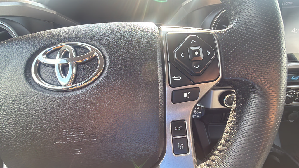 Used 2021 Toyota Tacoma SR5 AWD/4WD image 23