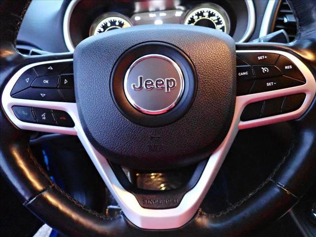 Used 2018 Jeep Cherokee Trailhawk w/ Cold Weather Group image 15