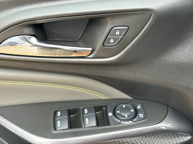 Used 2025 Chevrolet Trax ACTIV w/ Driver Confidence Package FWD image 16