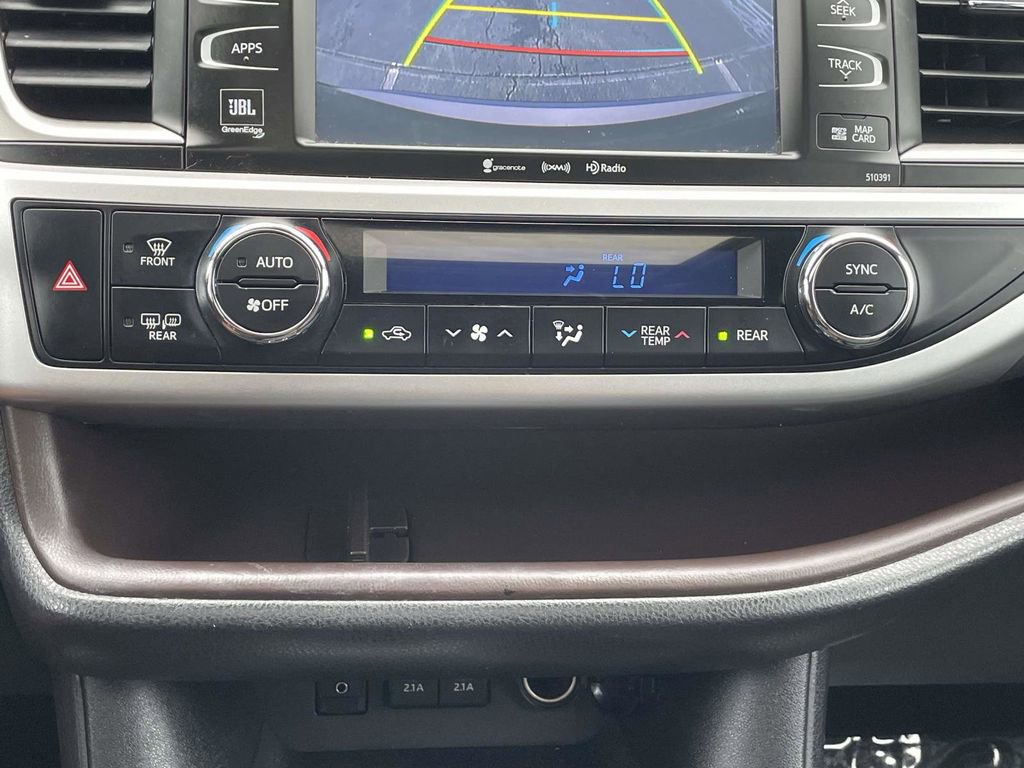 Used 2019 Toyota Highlander Limited FWD image 40