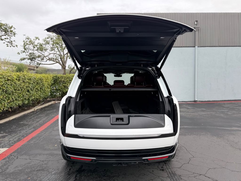 Used 2023 Land Rover Range Rover Autobiography AWD/4WD image 18