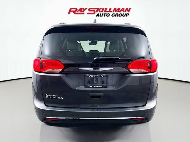 Used 2019 Chrysler Pacifica Touring-L Plus w/ Advanced Safetytec Group FWD image 6