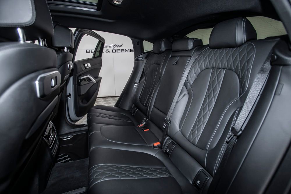 Used 2024 BMW X6 xDrive40i w/ Executive Package AWD/4WD image 14