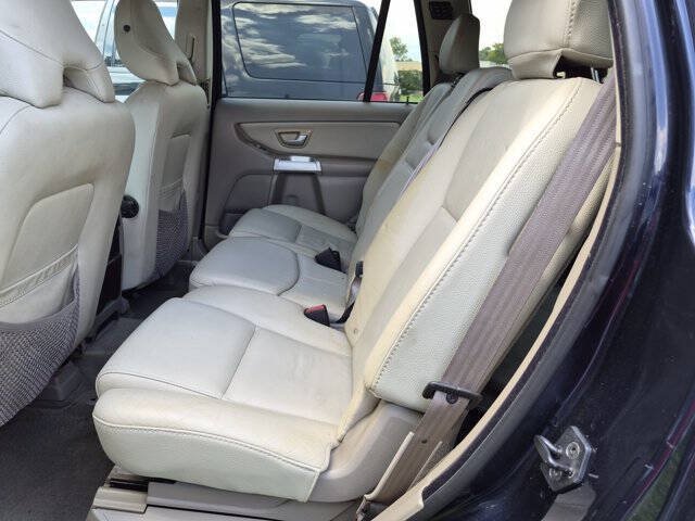 Used 2005 Volvo XC90 2.5T AWD/4WD image 25