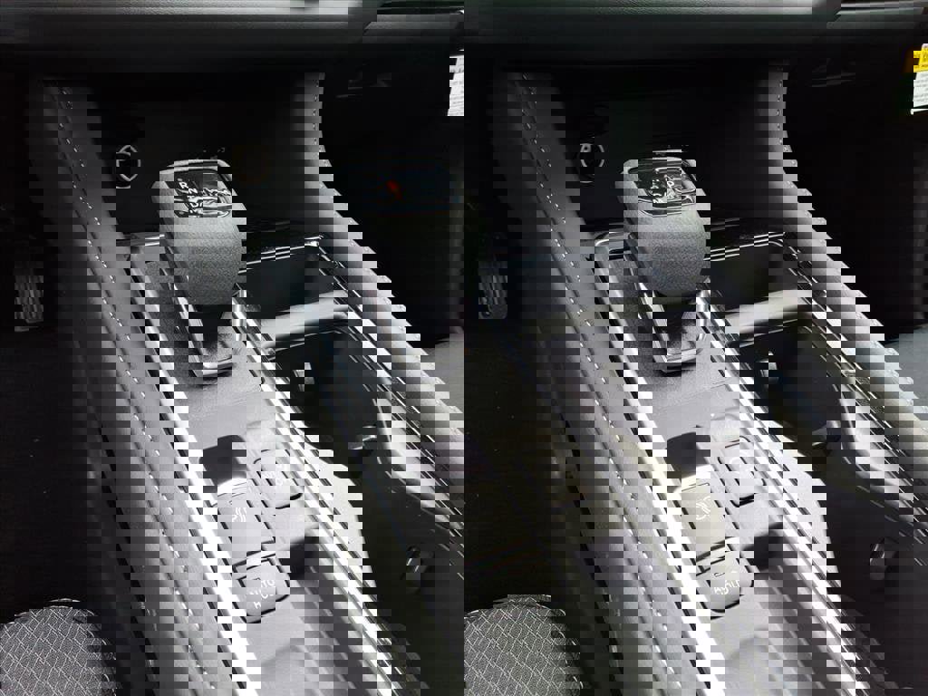 New 2026 Nissan Pathfinder SV image 9