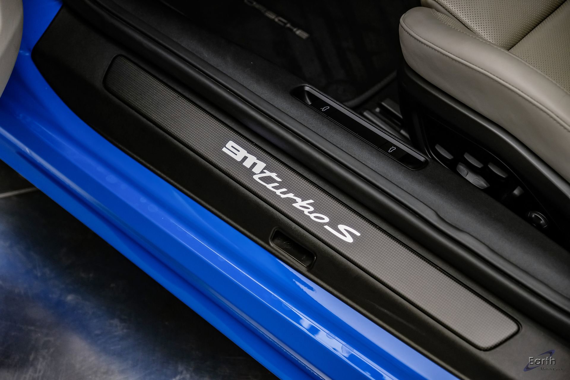 Used 2022 Porsche 911 Turbo S AWD/4WD image 43