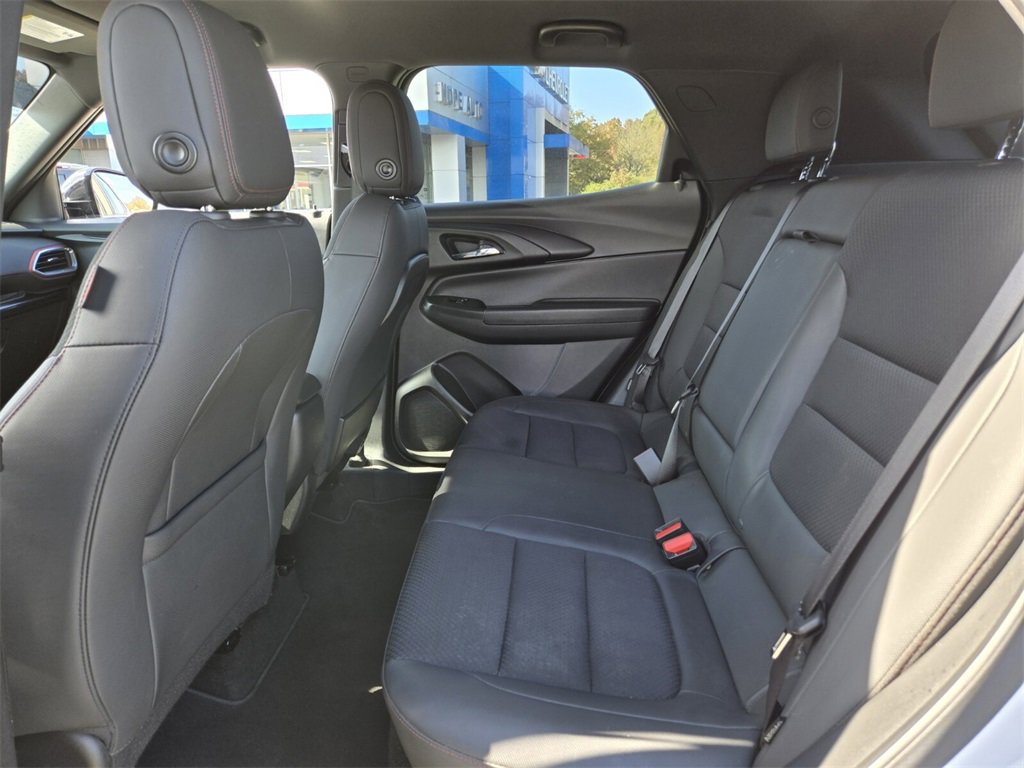 Used 2023 Chevrolet TrailBlazer RS w/ Convenience Package image 12