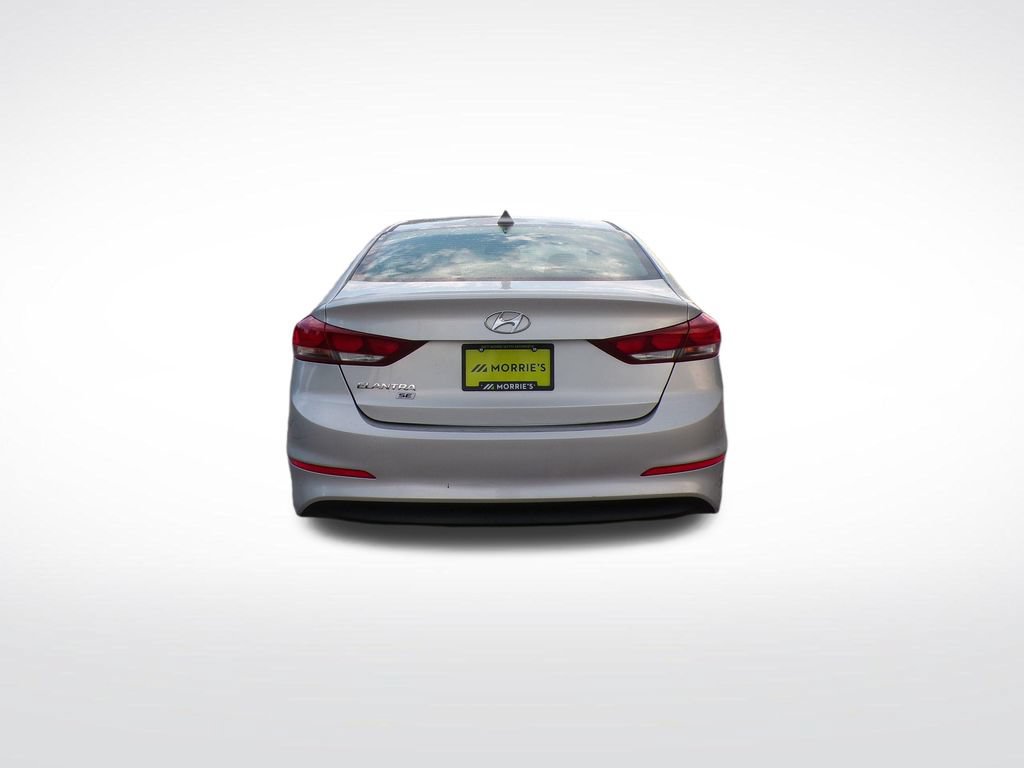 Used 2017 Hyundai Elantra SE FWD image 4