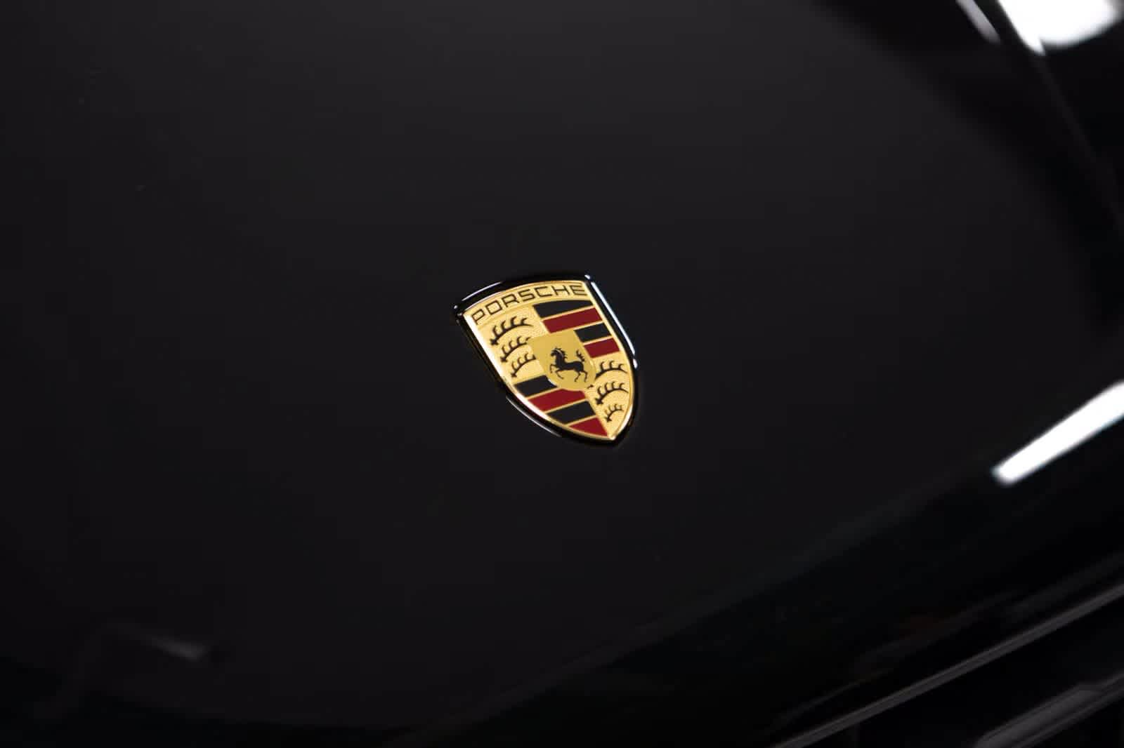 Certified 2026 Porsche Macan image 17