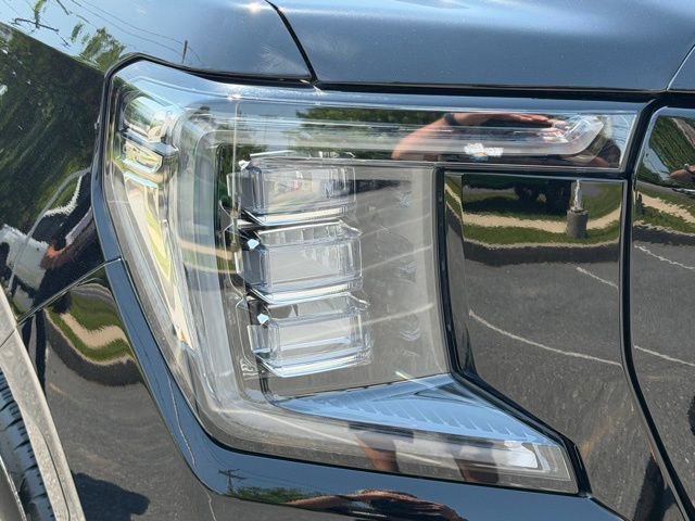 Certified 2023 GMC Yukon SLT w/ SLT Premium Package AWD/4WD image 19