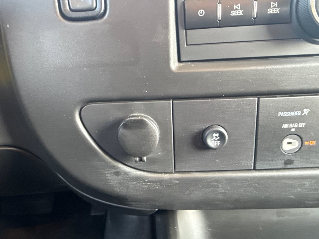 Used 2025 Chevrolet Express 2500 w/ Driver Convenience Package RWD image 25