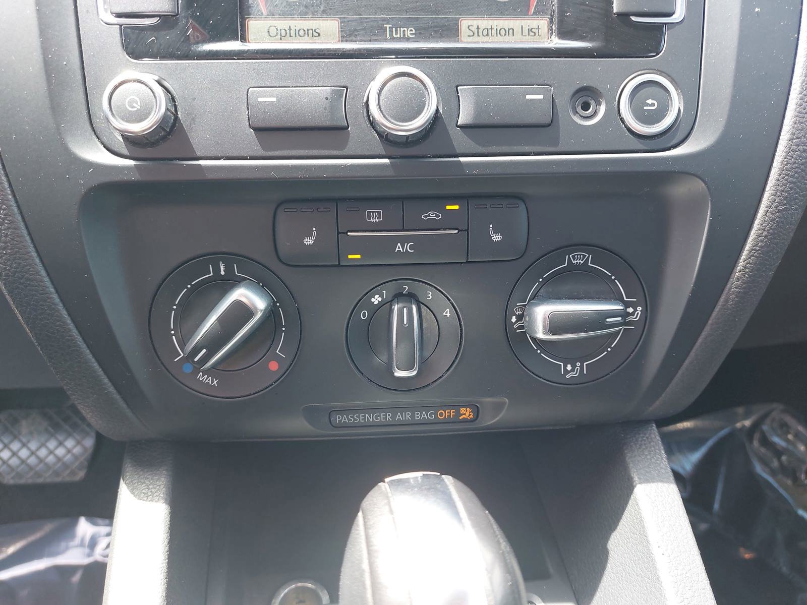 Used 2014 Volkswagen Jetta SEL FWD image 20