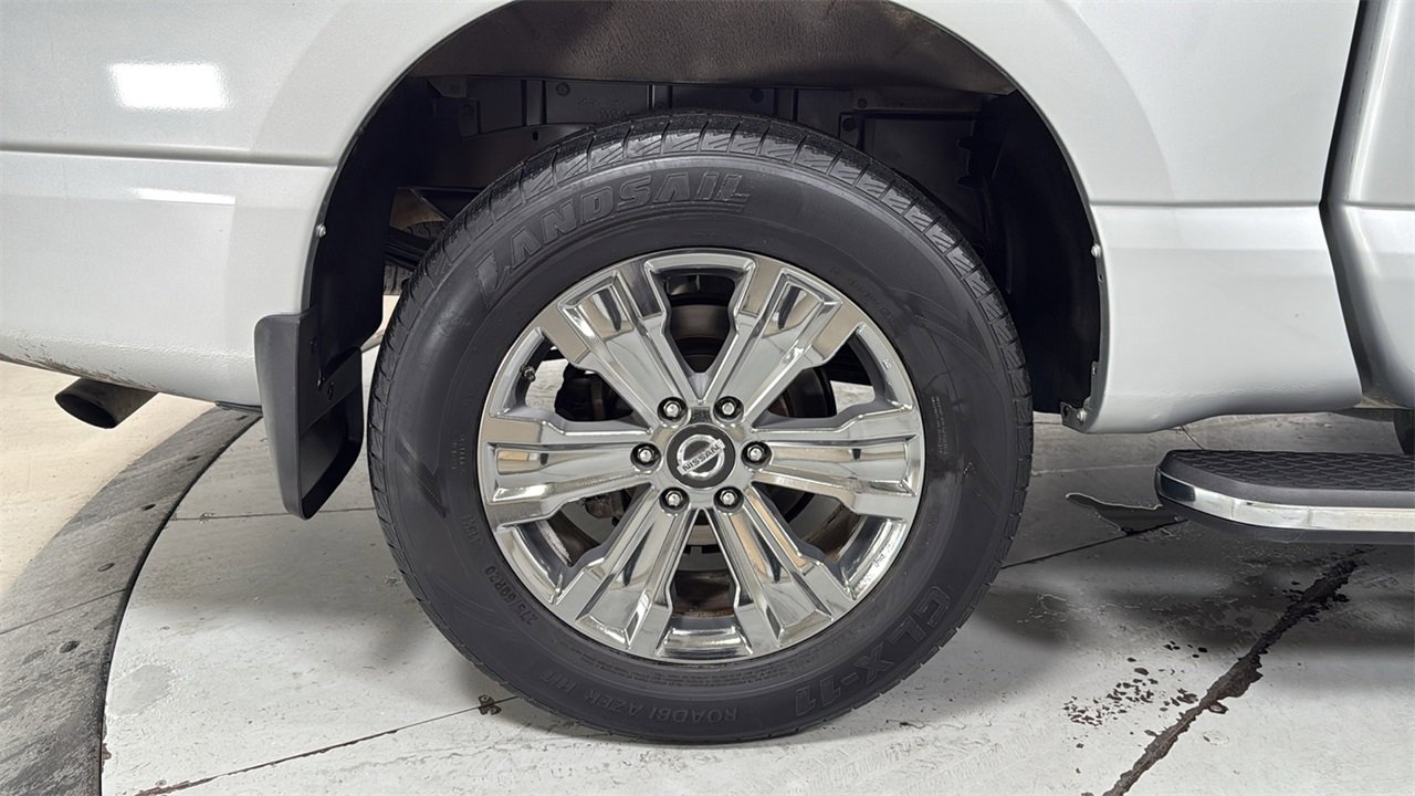 Used 2018 Nissan Titan SV w/ SV Convenience Package image 22