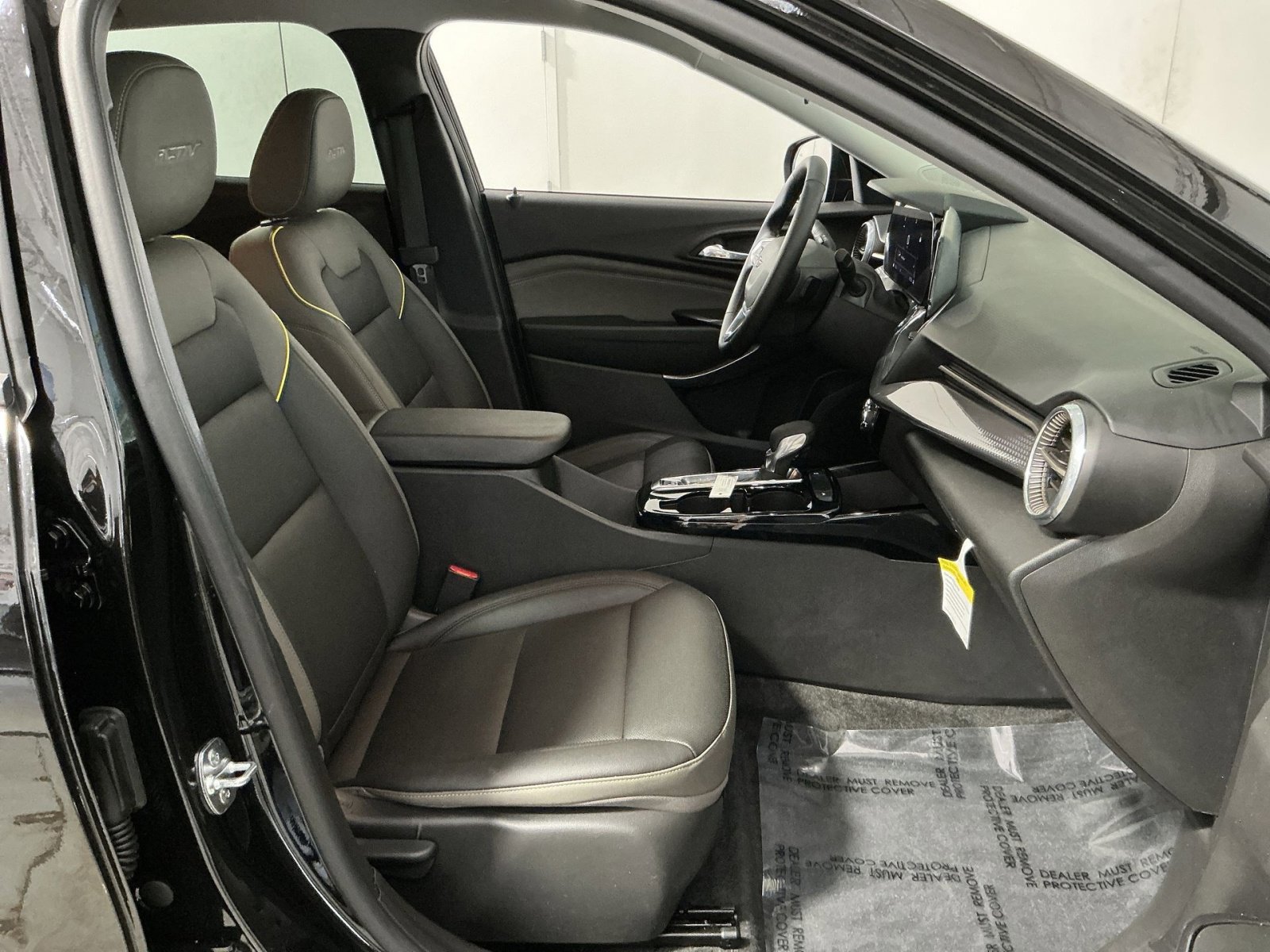 Used 2025 Chevrolet Trax ACTIV w/ Driver Confidence Package image 32