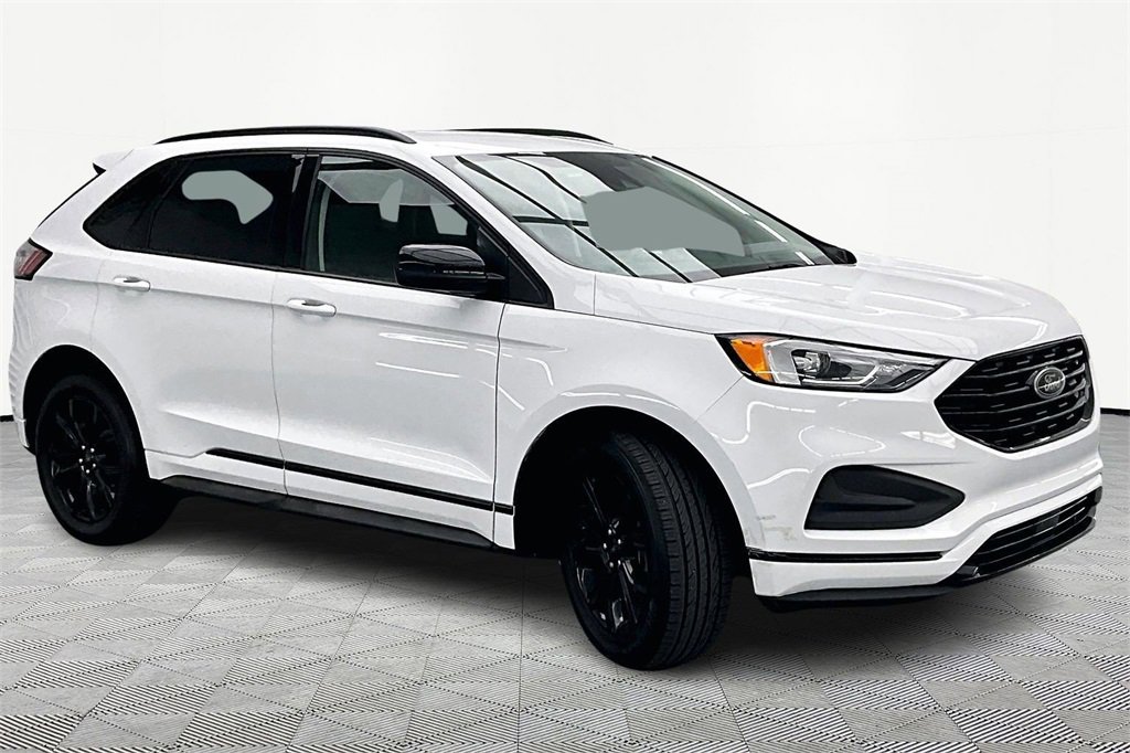 Used 2022 Ford Edge SE w/ Black Appearance Package image 12