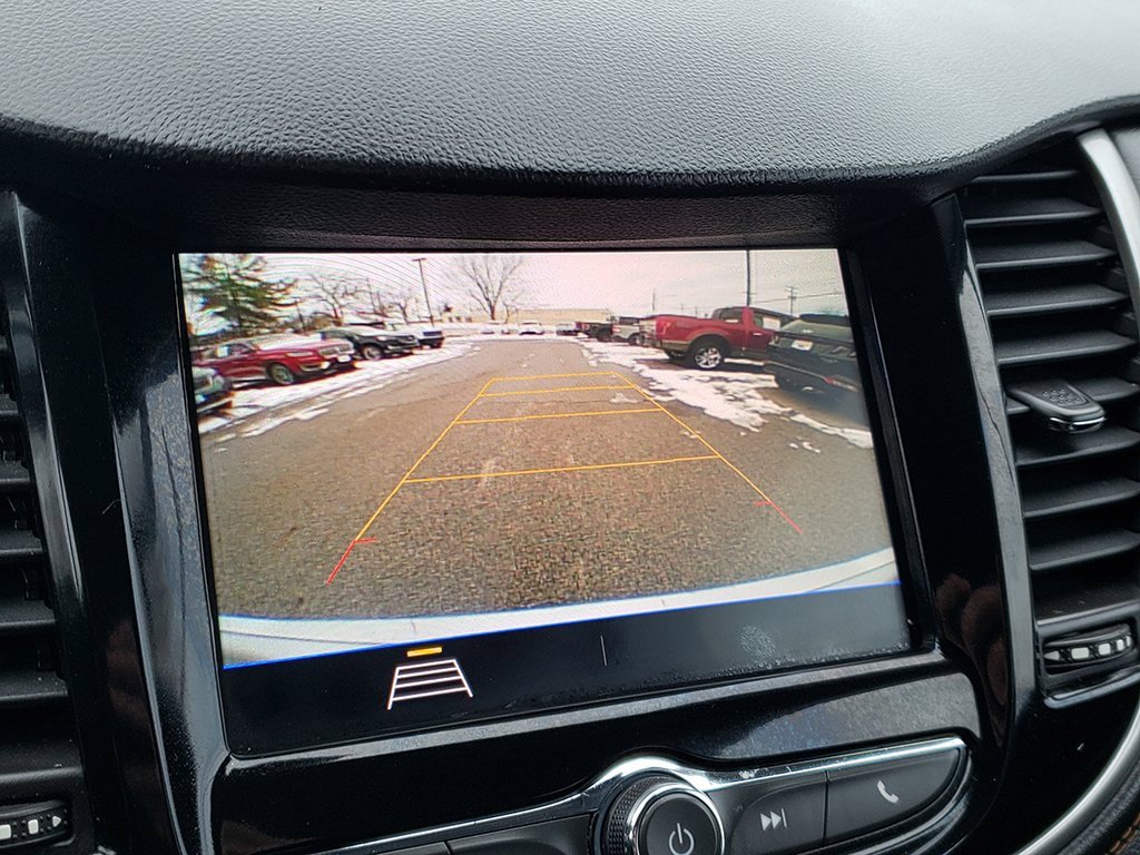 Used 2020 Chevrolet Trax LT w/ LT Convenience Package image 23