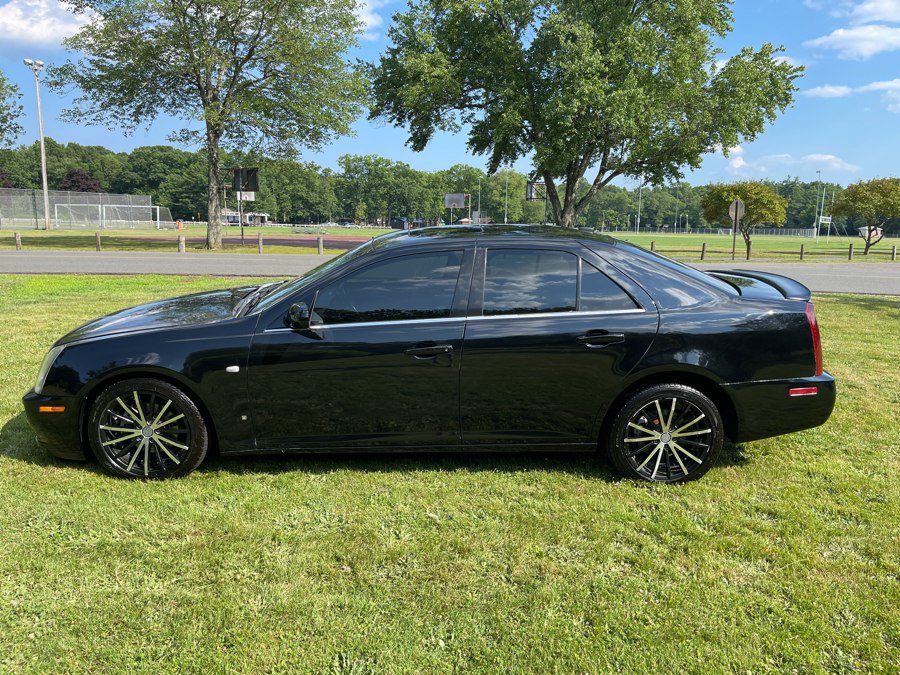 Used 2006 Cadillac STS V8 w/ Preferred Equipment Group RWD image 30