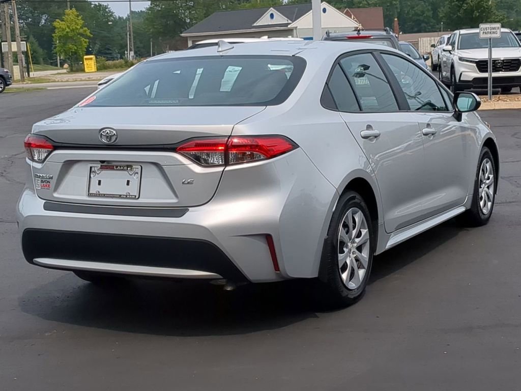 Used 2022 Toyota Corolla LE image 6
