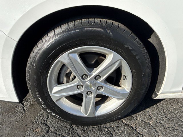 Certified 2020 Chevrolet Malibu LS image 17